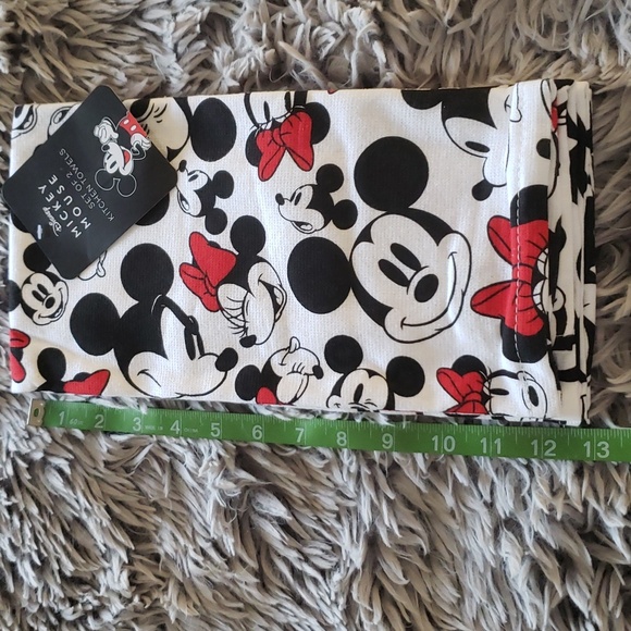 Disney Classic Mickey and Minnie Cotton Kitchen Towel Set - Picture 5 of 8